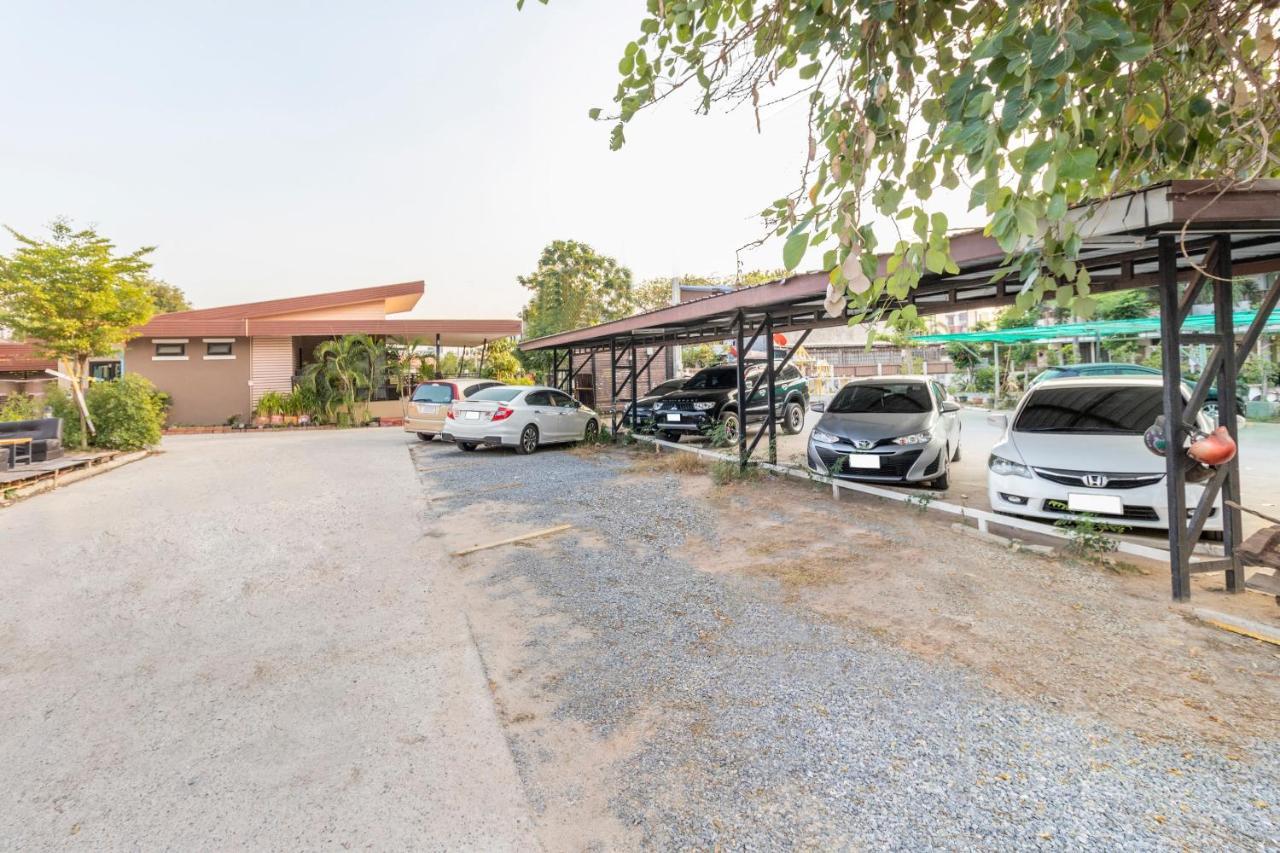 OYO 798 Reurn Mareena Resort Nakhonratchasima Buitenkant foto